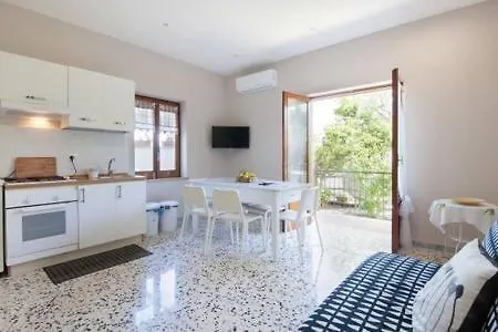 Miccio 3* Σορέντο
